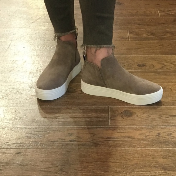 NEW Tate Sneaker Taupe - Picture 6 of 7